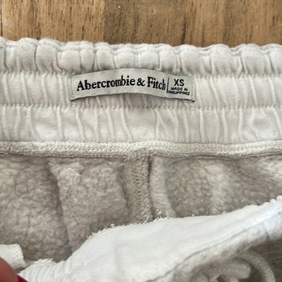 Abercrombie sweatpants - Picture 2 of 2
